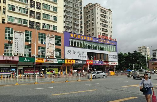 深圳龙华区章阁华庭银行 章阁市场附近有农村信用社吗? 深圳龙华区章阁华庭银行 章阁市场附近有农村信用社吗?