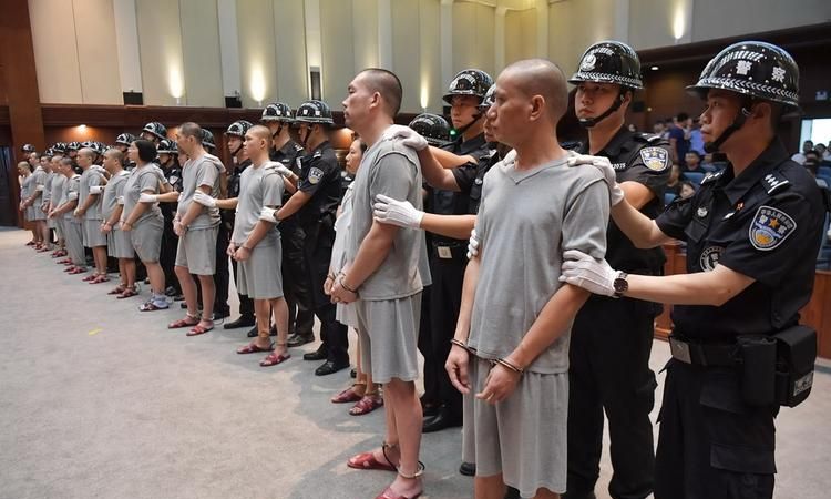 深圳市龙岗区警方重拳出击,打击校园贷犯罪,宣判结果引起社会广泛关注 深圳市龙岗区警方重拳出击,打击校园贷犯罪,宣判结果引起社会广泛关注