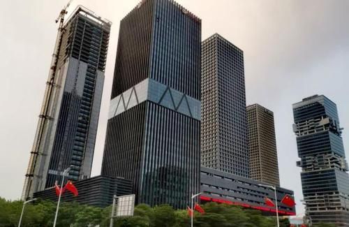 深圳福田区的银行总部：一场金融与创新的融合 